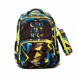 Ghiozdan cu 3 compartimente si penar, model Geometric. Capacitate 20L, dimensiune 46 x 34 x 24cm.